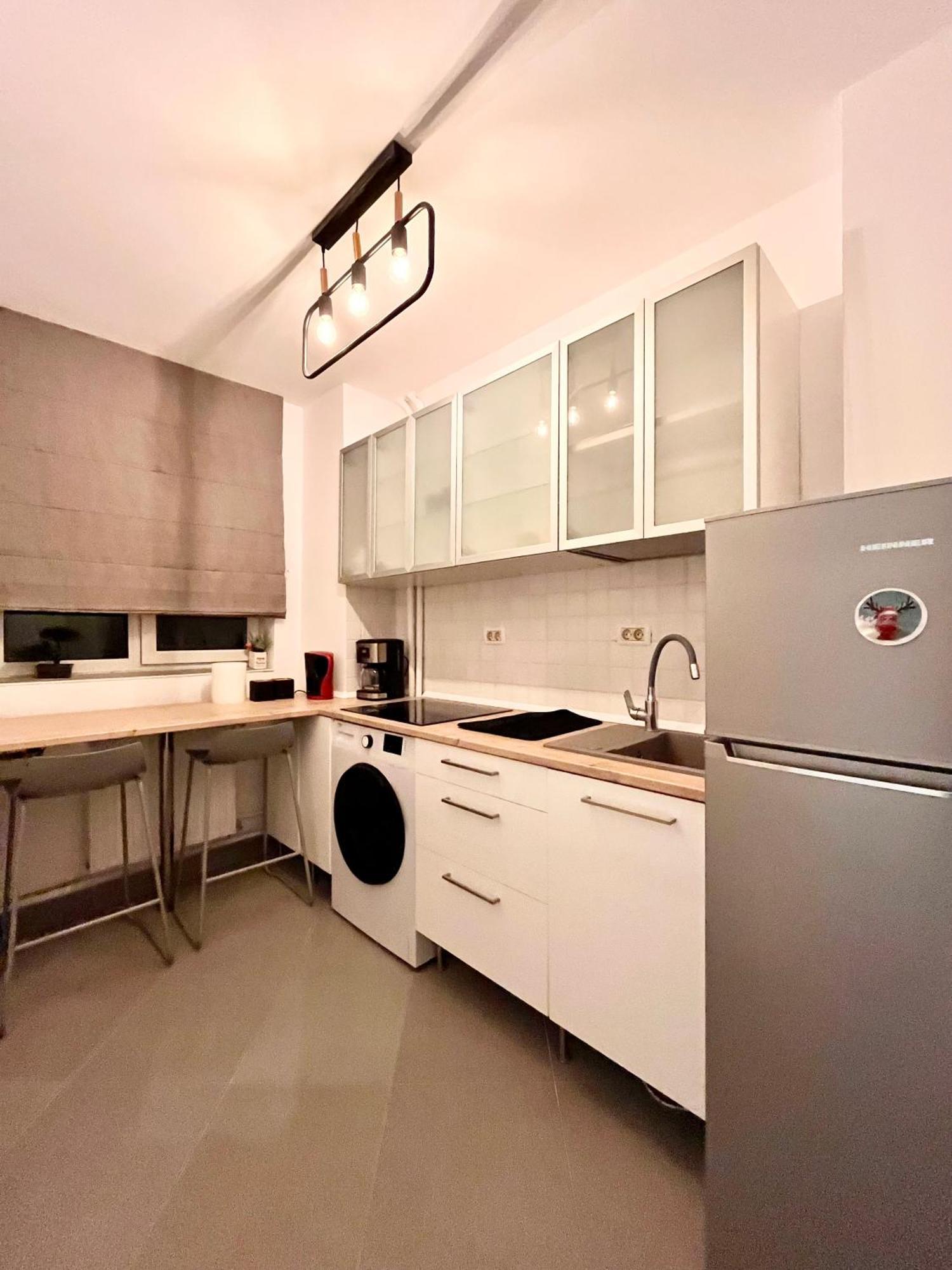 Cozy Apartment With Balcony Bukareszt Zewnętrze zdjęcie